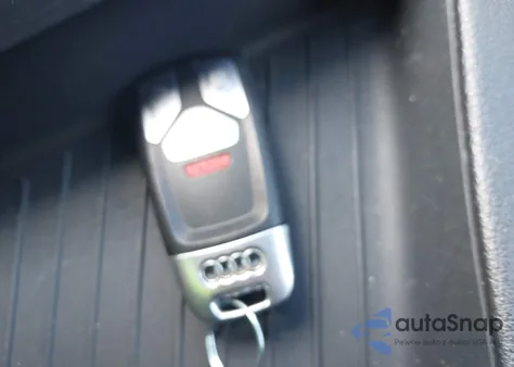 2018 Audi Q7 3.0T Premium из США, поврежденный, VIN WA1VAAF72JD047581